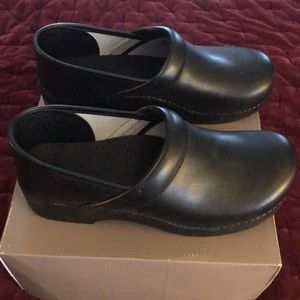 Dansko Black Leather Clogs- Professional